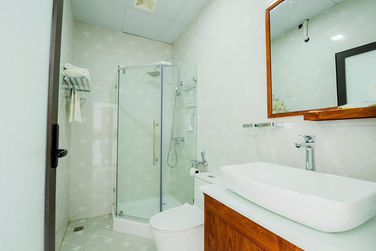 Quang Tung Hotel Dong Khe Sau Bagian luar foto